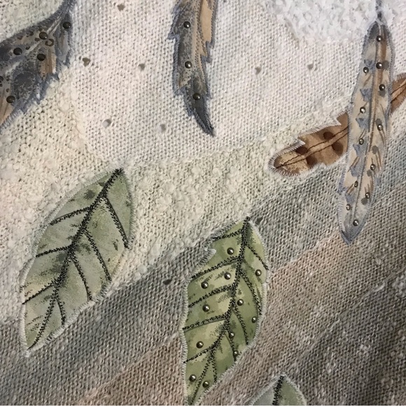 Vintage Dolman Sleeve ‘Leaves and Feathers’ Sweater - Picture 3 of 8